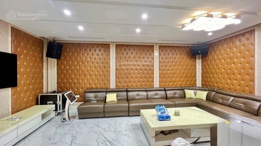 Cho thuê nhanh căn bt 200m2 vinhomes harmony, gần hồ. giá 40 triệu. đủ nội thất.  0944 401 ***