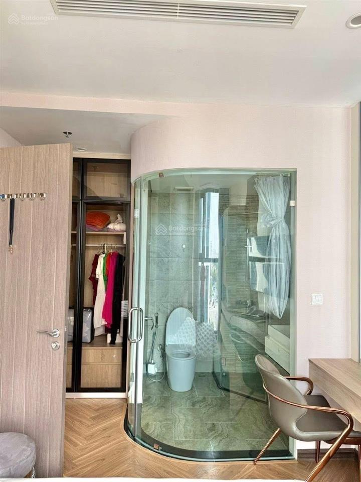 Cho thuê gấp căn 2pn2wc vinhomes symphony. dt 65m2, đầy đủ nội thất giá 14tr/tháng