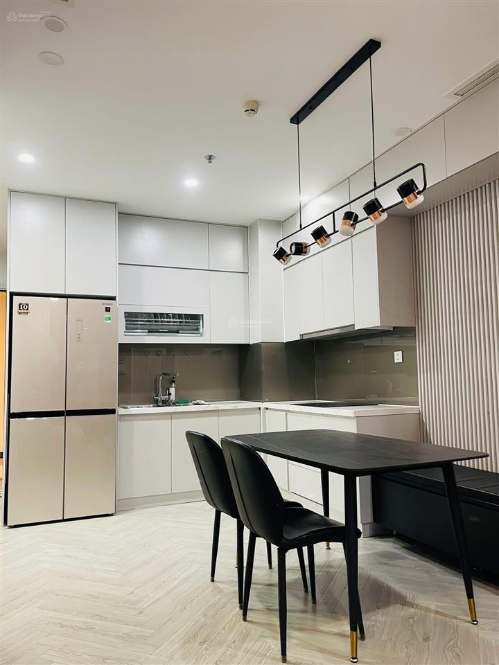 Bán nhanh căn 2pn 2wc vinhomes symphony. dt 71m2 giá 6,4 tỷ. nhà mới hoàn thiện