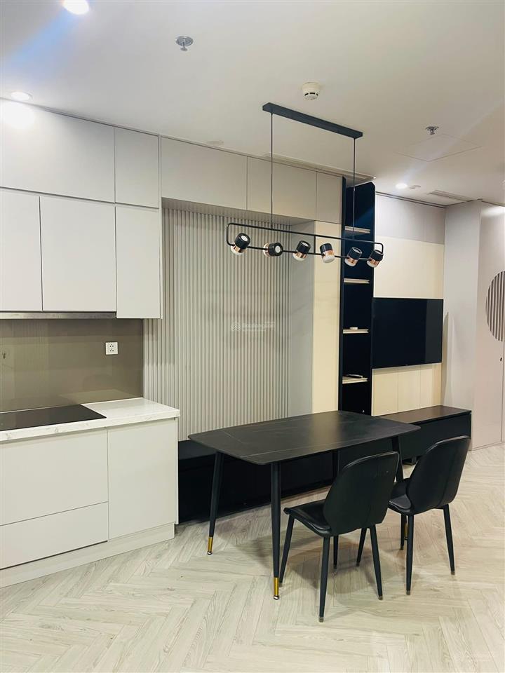 Bán nhanh căn 2pn 2wc vinhomes symphony. dt 71m2 giá 6,4 tỷ. nhà mới hoàn thiện