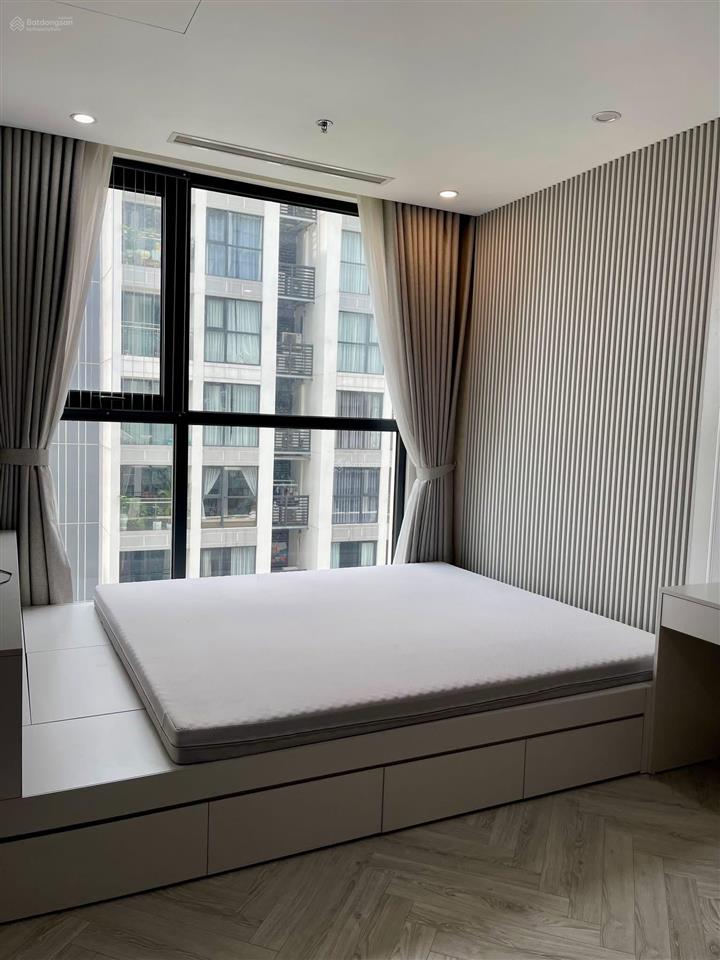 Bán nhanh căn 2pn 2wc vinhomes symphony. dt 71m2 giá 6,4 tỷ. nhà mới hoàn thiện