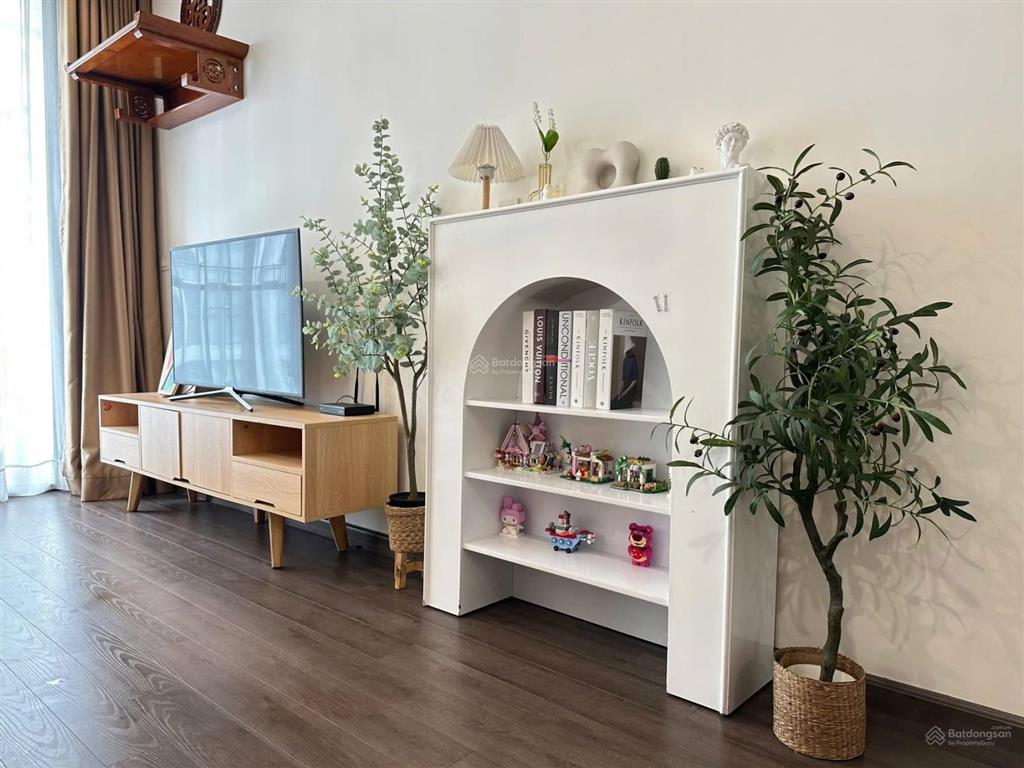 Bán gấp căn 2pn 2wc 66m2 vinhomes symphony, nhà mới hoàn thiện đẹp. giá 5,9 tỷ