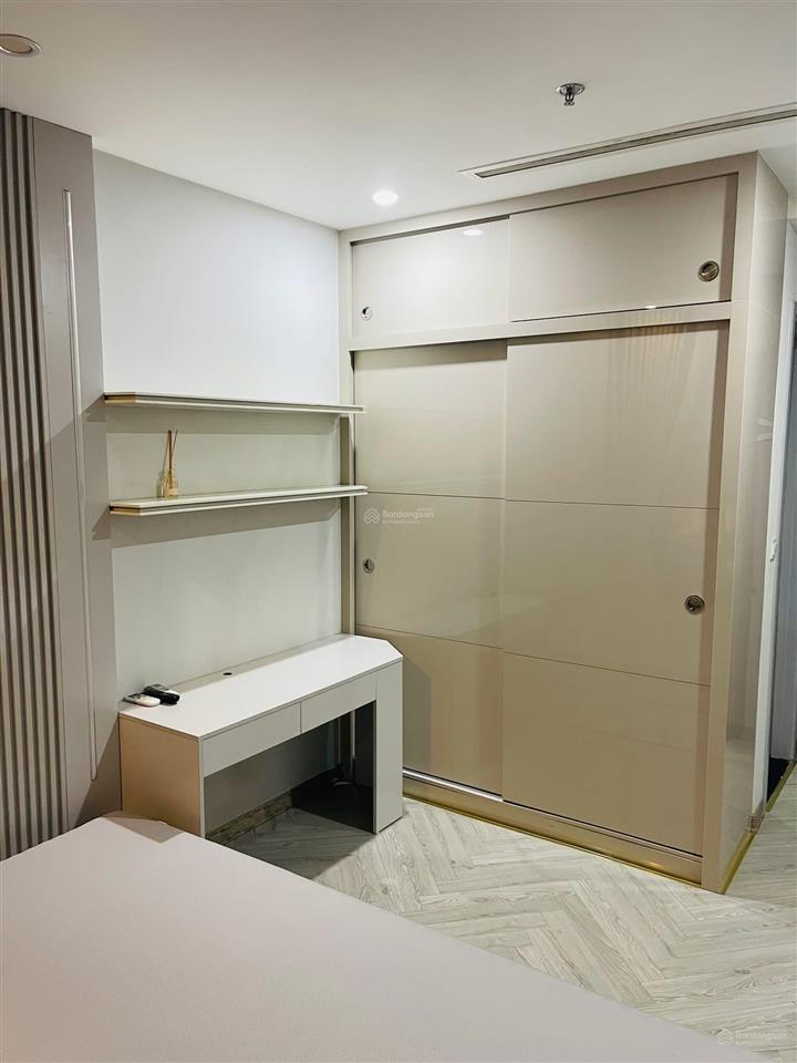 Cần cho thuê cc vinhomes symphony giá 12 triệu/tháng. dt 63m2 đầy đủ nội thất mới tinh