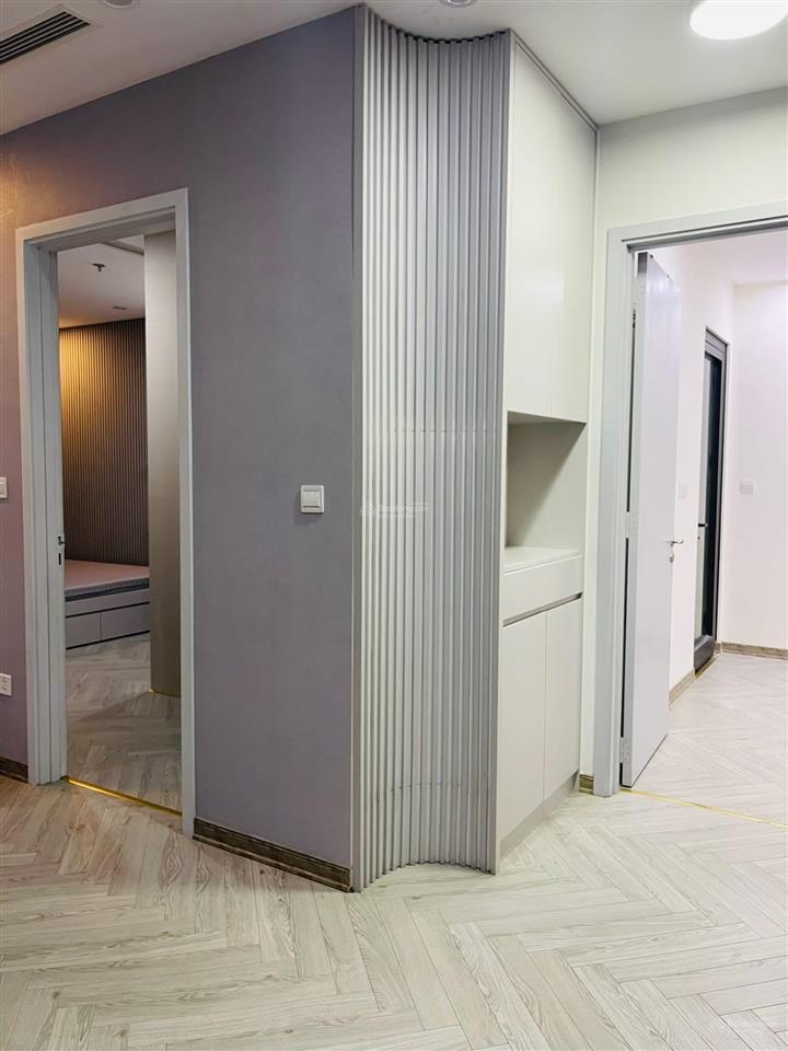 Cần cho thuê cc vinhomes symphony giá 12 triệu/tháng. dt 63m2 đầy đủ nội thất mới tinh