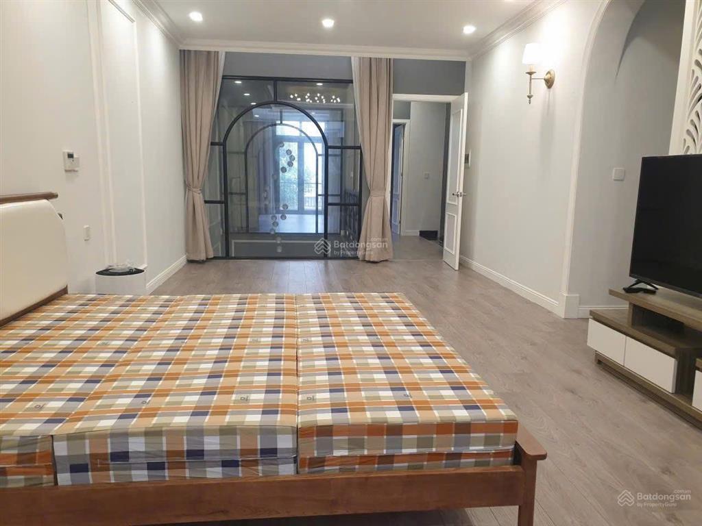 Cho thuê gấp bt vinhomes harmony. diện tích 168m2 nhà mới, có thang máy. gần công viên, trường học