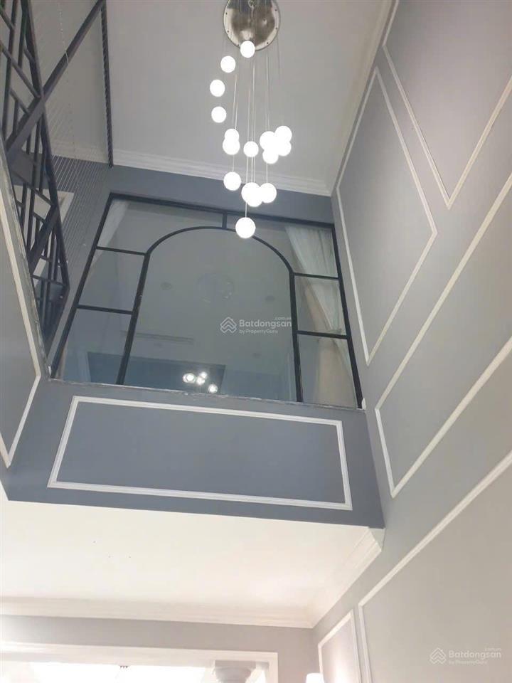 Cho thuê gấp bt vinhomes harmony. diện tích 168m2 nhà mới, có thang máy. gần công viên, trường học