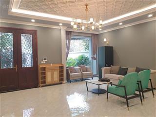 Cho thuê gấp bt vinhomes harmony. diện tích 168m2 nhà mới, có thang máy. gần công viên, trường học