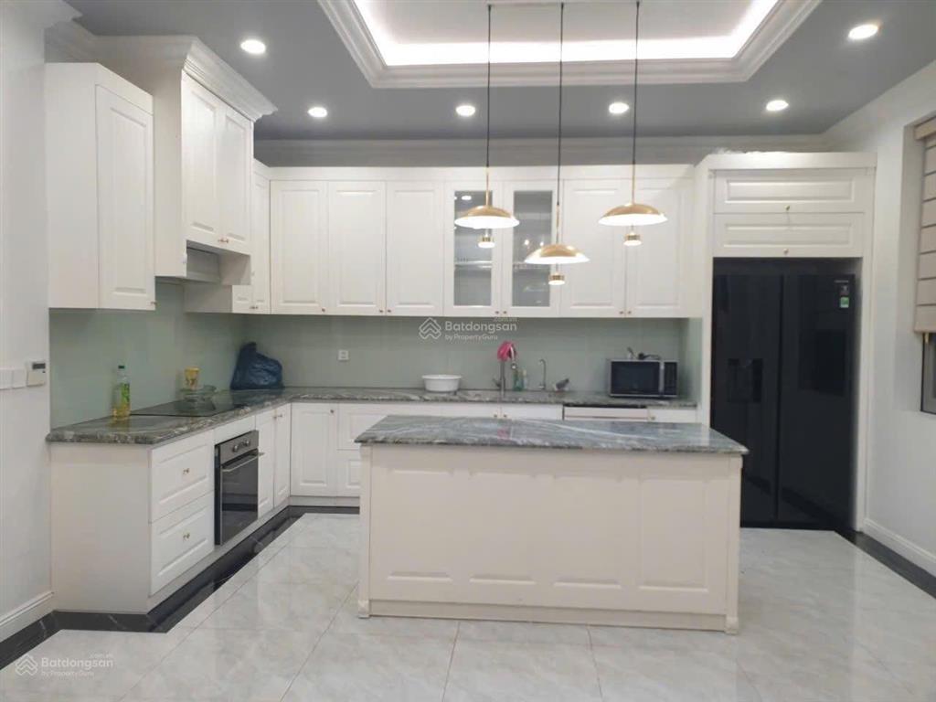 Cho thuê gấp bt vinhomes harmony. diện tích 168m2 nhà mới, có thang máy. gần công viên, trường học
