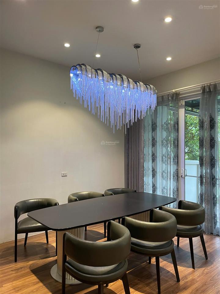 Cho thuê bt song lập 220m2 vinhomes riverside, giá 38tr nhà mới,  0944 401 ***