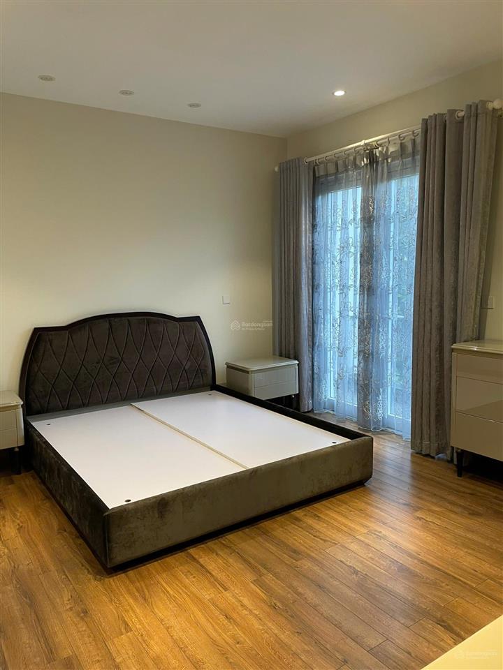 Cho thuê bt song lập 220m2 vinhomes riverside, giá 38tr nhà mới,  0944 401 ***