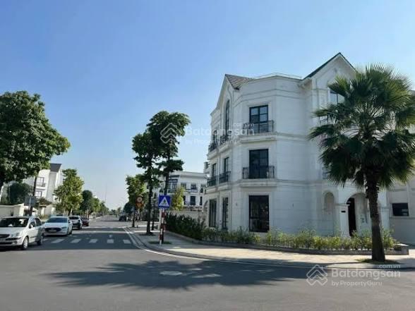 Quỹ căn bt vinhomes cổ loa giá gốc từ cđt vinhomes. 90m2 giá 13 tỷ. 120m2 giá 19 tỷ. 212m giá 50 ty