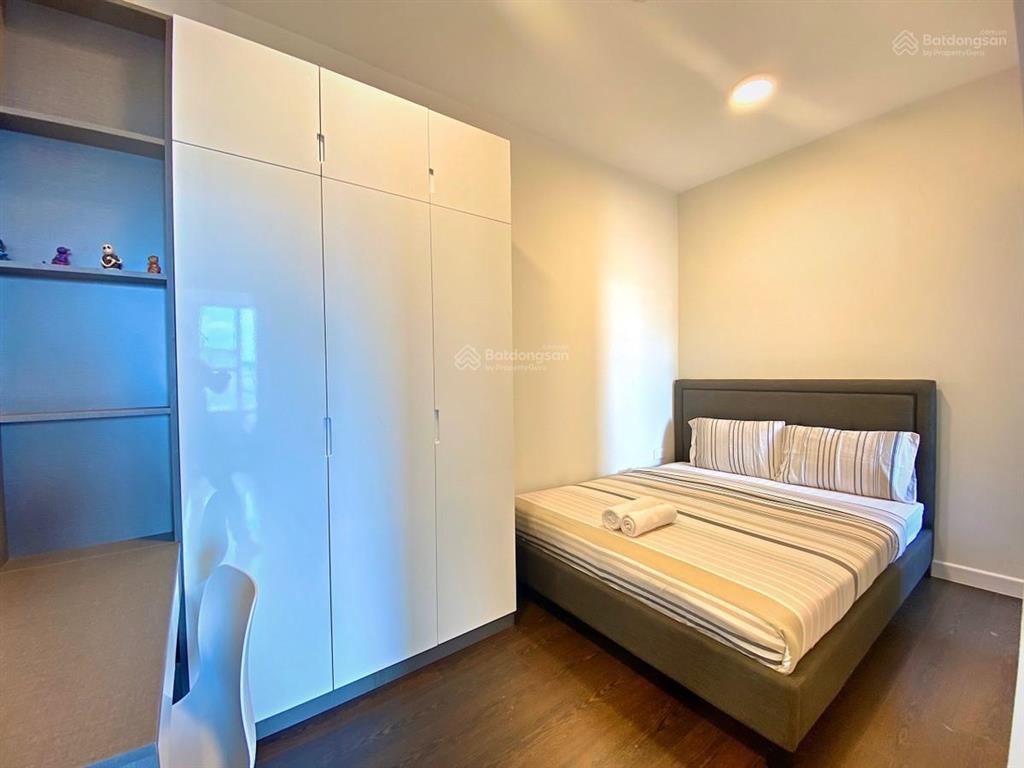 Cho thuê river gate 2pn 56m² full nội thất, view sông giá cực tốt 18 triệu/ tháng.