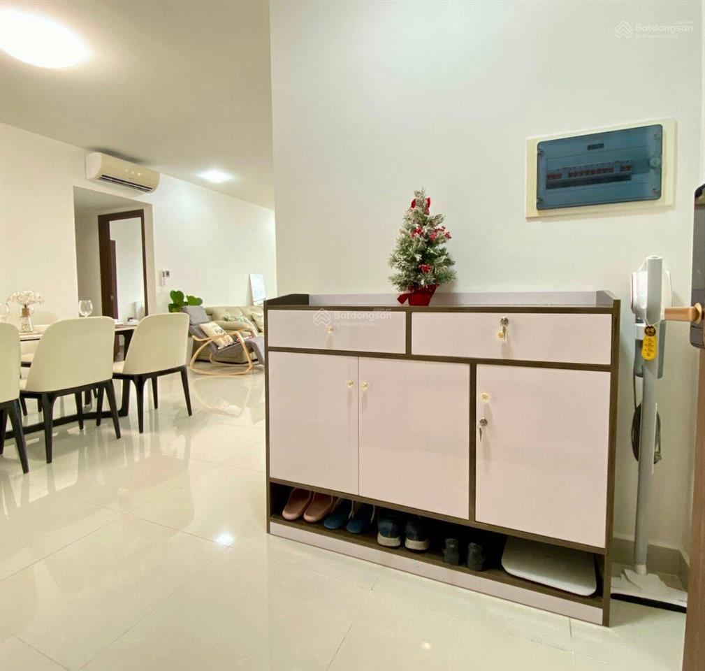 Cho thuê saigon royal 2pn 2wc 80m2 full nội thất giá 25 triệu/tháng
