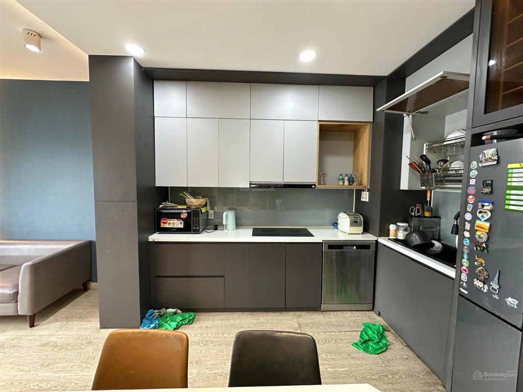 Căn hộ khánh hội 2 q4 diện tích lớn 100m² 3pn 2wc đầy đủ nội thất, ở liền giá 18triệu