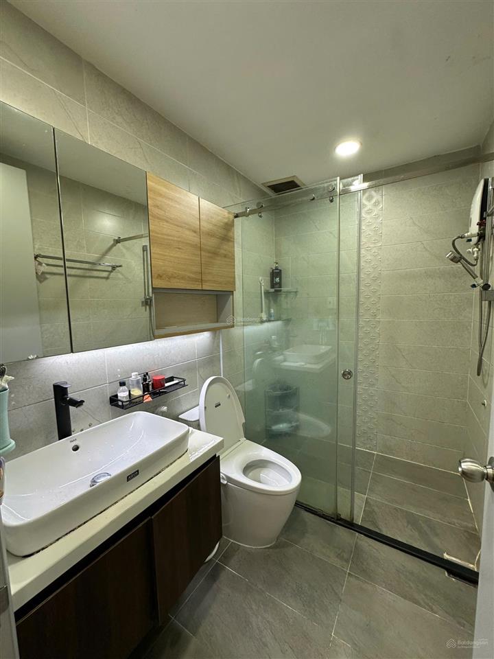 Căn hộ khánh hội 2 q4 diện tích lớn 100m² 3pn 2wc đầy đủ nội thất, ở liền giá 18triệu