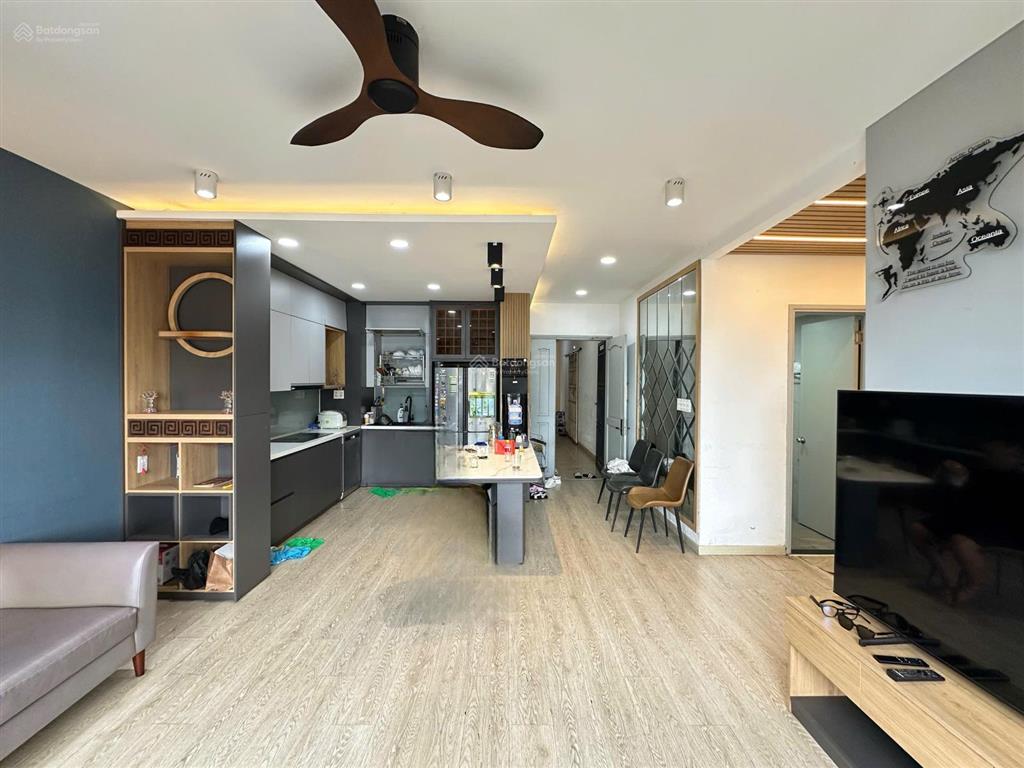 Căn hộ khánh hội 2 q4 diện tích lớn 100m² 3pn 2wc đầy đủ nội thất, ở liền giá 18triệu