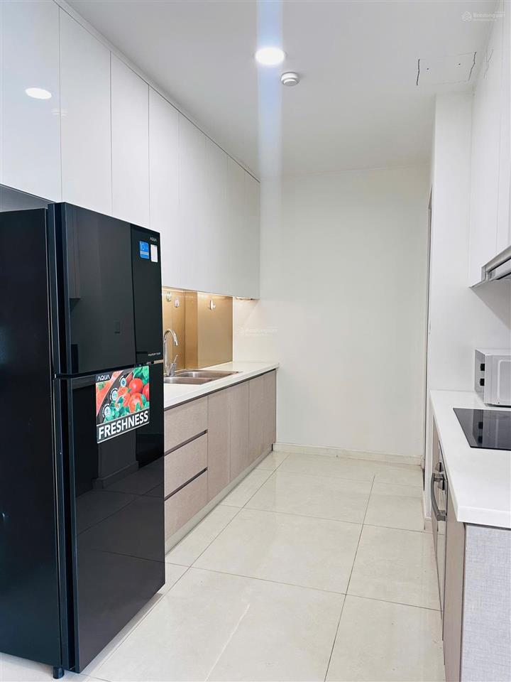 Bán millennium q4 2pn 65m2 full nt sắp có sổ hồng sẵn hđ thuê giá 7.8 tỷ có thương lượng
