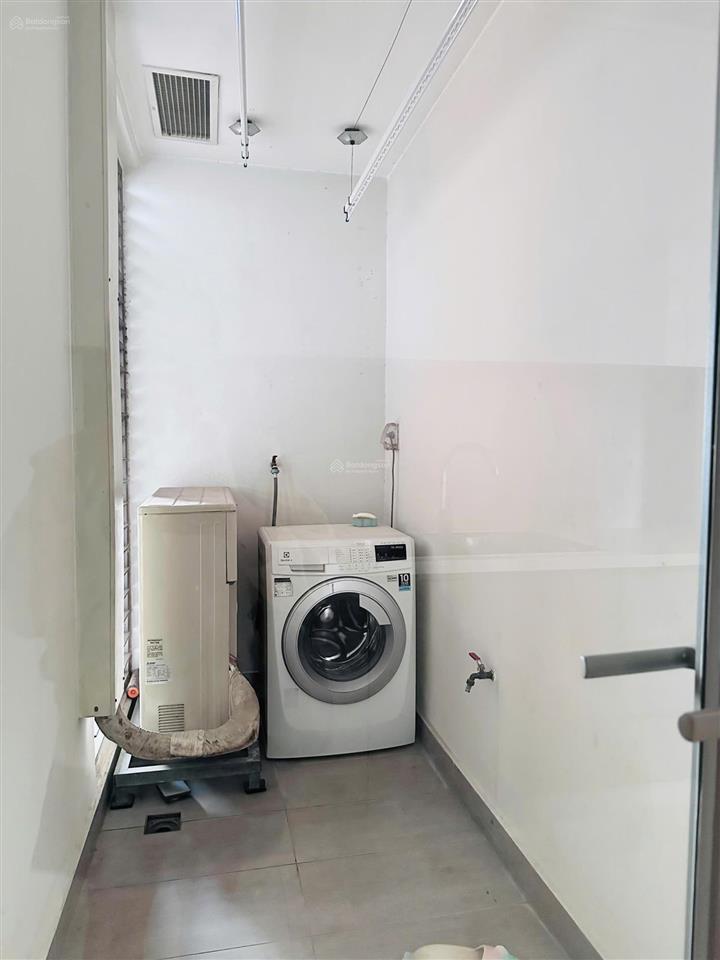 Bán millennium q4 2pn 65m2 full nt sắp có sổ hồng sẵn hđ thuê giá 7.8 tỷ có thương lượng