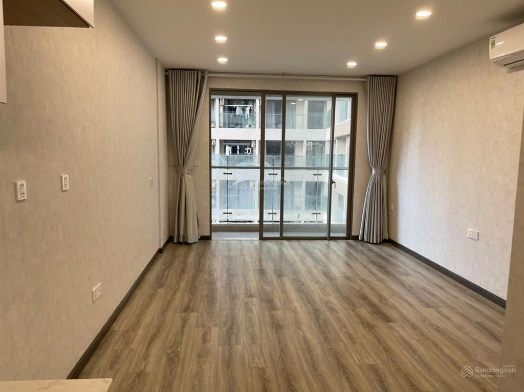 Bán officetel millennium q4 căn 38m giá 3.5 tỷ nhà trống bàn giao ngay