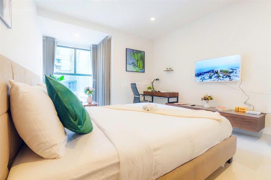 Bán saigon royal q4 43.3m2 full nội thất sẵn hợp đồng thuê giá 5.5 tỷ