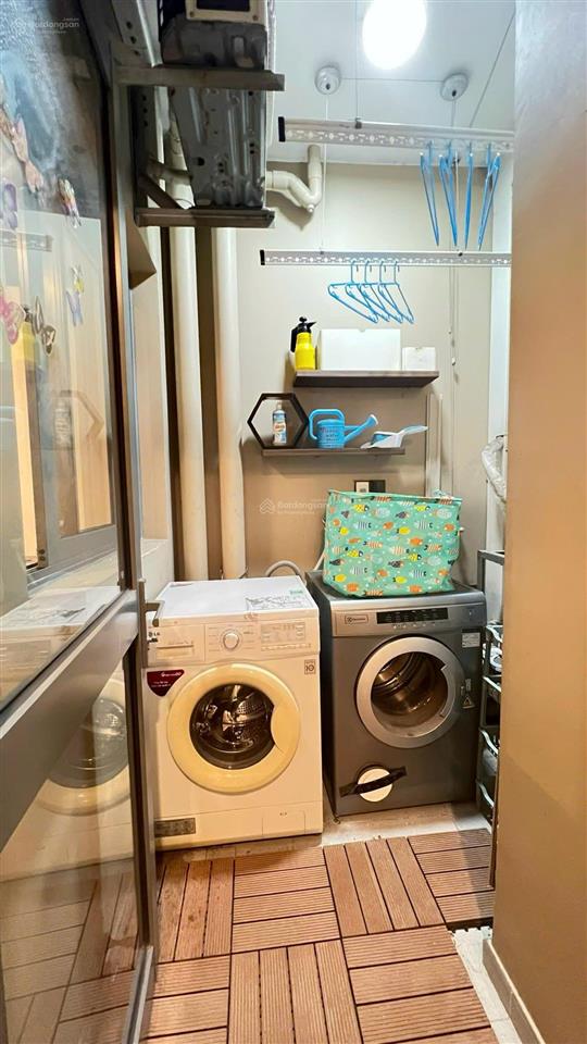 Bán gold view 2pn2wc 92m view hồ bơi sẵn hợp đồng thuê giá 8 tỷ