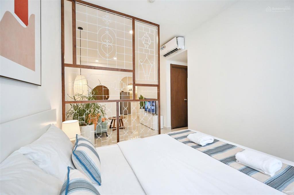 Cho thuê saigon royal 30m2 full nội thất đẹp, giá 13 triệu/tháng  nhà trống dọn vào ngay