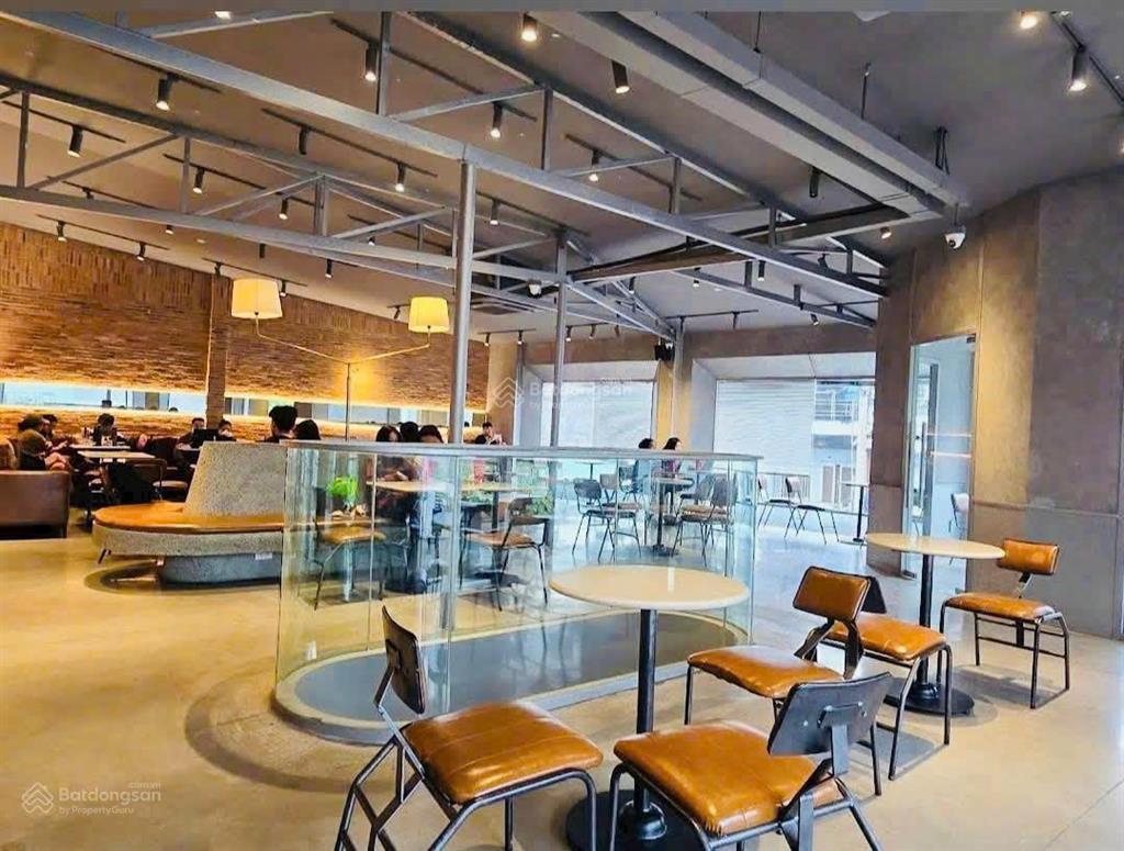 Siêu hiếm căn góc 2 mt hoàng hoa thám, bình thạnhdt 8.5x21m3 tầng  hđt 90triệugiá 35ty