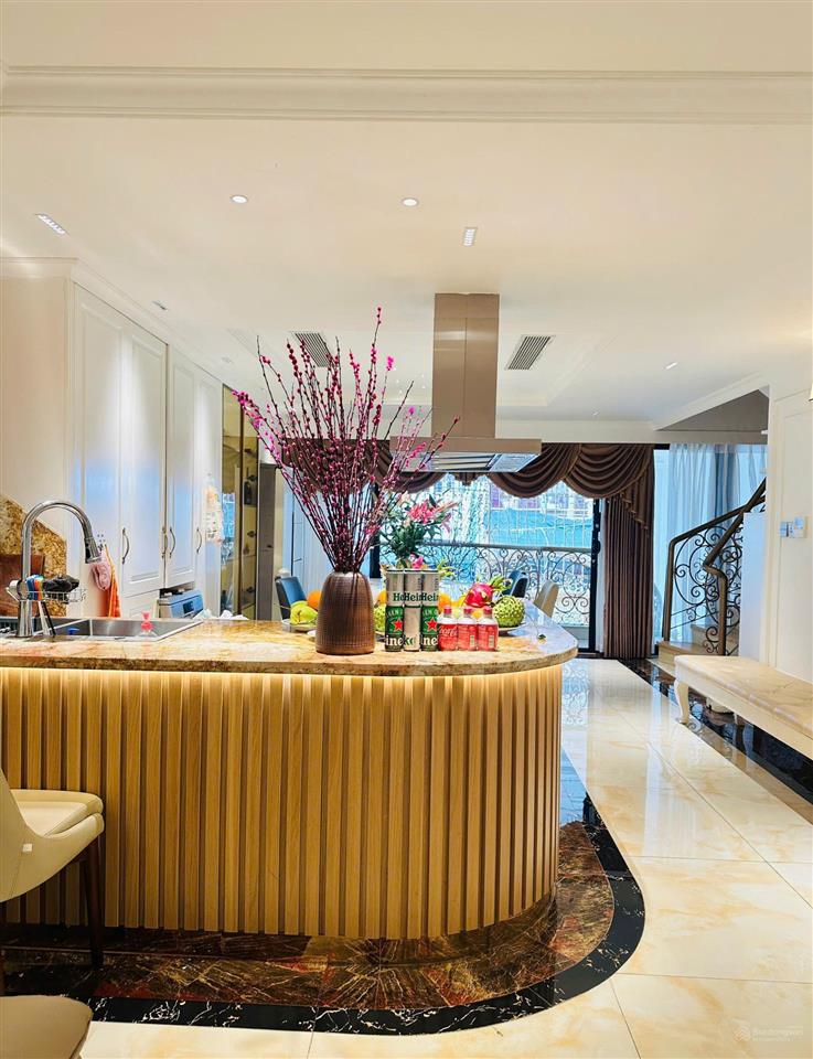 Bán tòa nhà hầm 7 tầng  mặt tiền đường 3 /2, quận 10dt 9x25m  hđt 350 triệu  giá 90 tỷ