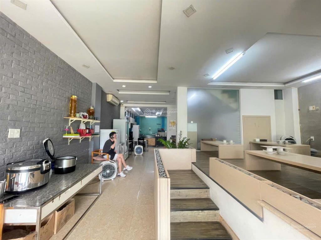 Siêu hiếm căn góc 3 mặt tiền hoàng văn thụ, quận phú nhuậndt 9x30m4 tầng  hdt 150 triệugiá 65ty