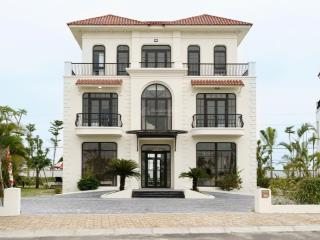 Bán nhà mặt tiền trần văn sắc  thảo điền  quận 2  dt 20x25m  cấp 4  giá 75 tỷ