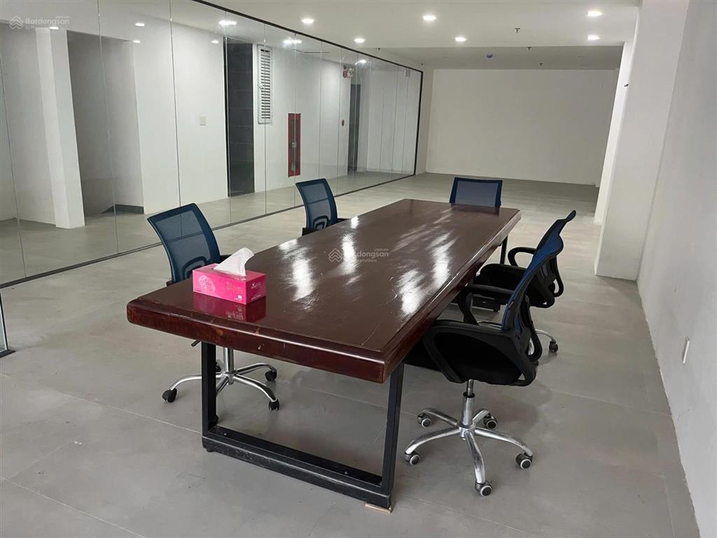 Bán tòa nhà 7 tầng  hdt 200 triệu dt 10x34m  đường cách mạng tháng 8quận 3  giá 65 tỷ