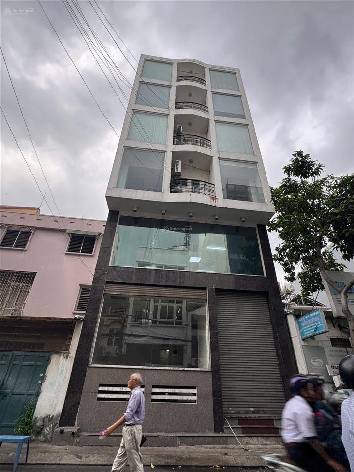 Ngộp bankbán tòa chdv ngay trường đại học ngoại thươngbình thạnh 6 tầnghđt 165 triệu giá 31 tỷ