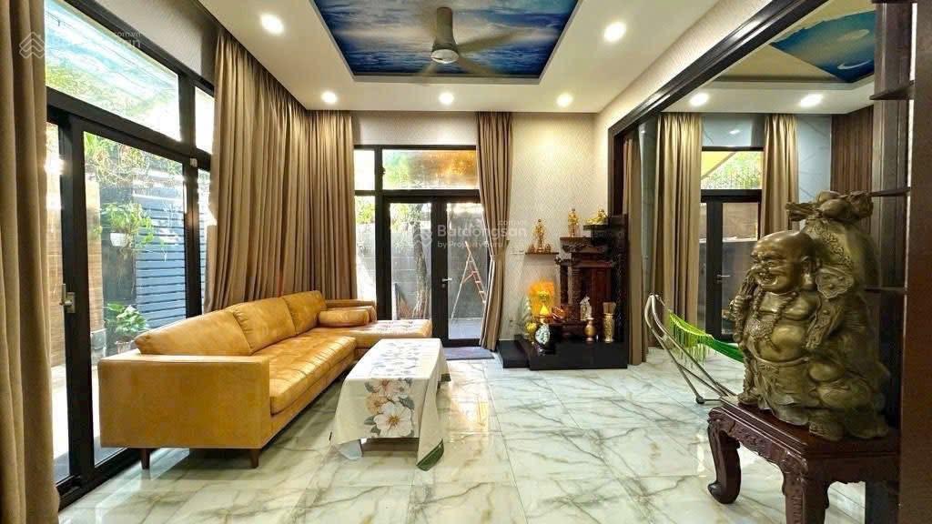 Siêu phẩm dòng tiền  góc 2mt nguyễn cửu vân  hầm 6 tầnghđt 250 triệudt 16x20m  giá 76 tỷ