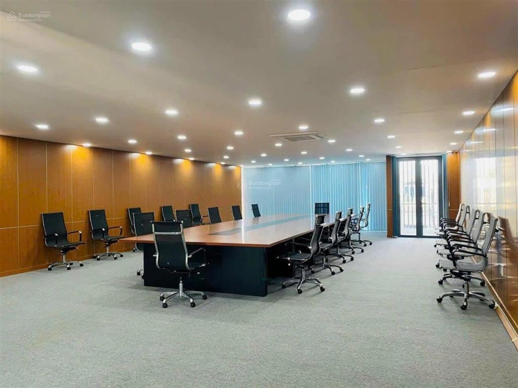 Bán tòa nhà góc 2 mặt tiền cộng hòa  tân bình  hầm 8 tầng dt 8,6x35m  hđt 350 triệu  giá 110 tỷ