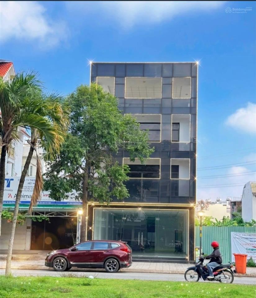 Bán tòa nhà mặt tiền cửu long, quận 10  dt 8x25m  hầm 5 tầng  hđt 180 triệu/tháng  giá 58 tỷ