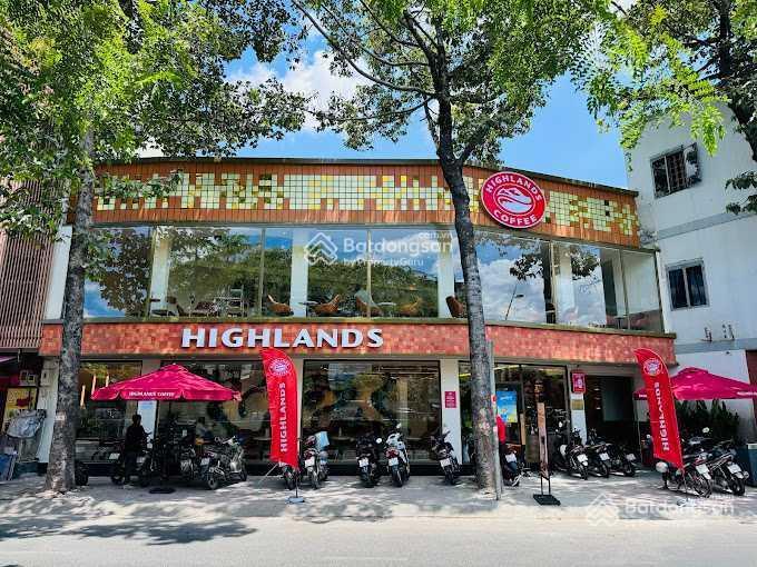 Bán gấp siêu phẩm mt đường hoàng sa quận 3 đang cho highlands thuê 125 triệu/tháng, ngang 16m