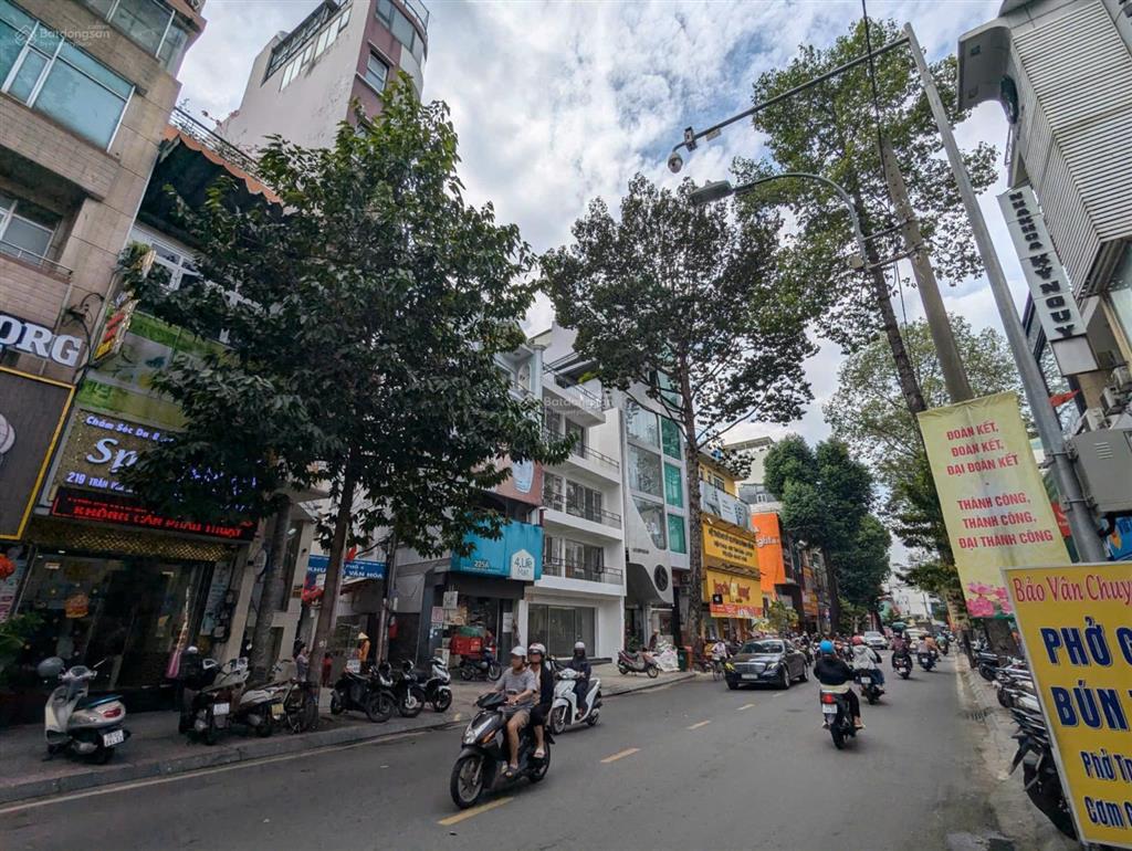 35 tỷ  bán gấp nhà mt ngay chợ tân định quận 1, dt 4 x 17m kc 5 tầng