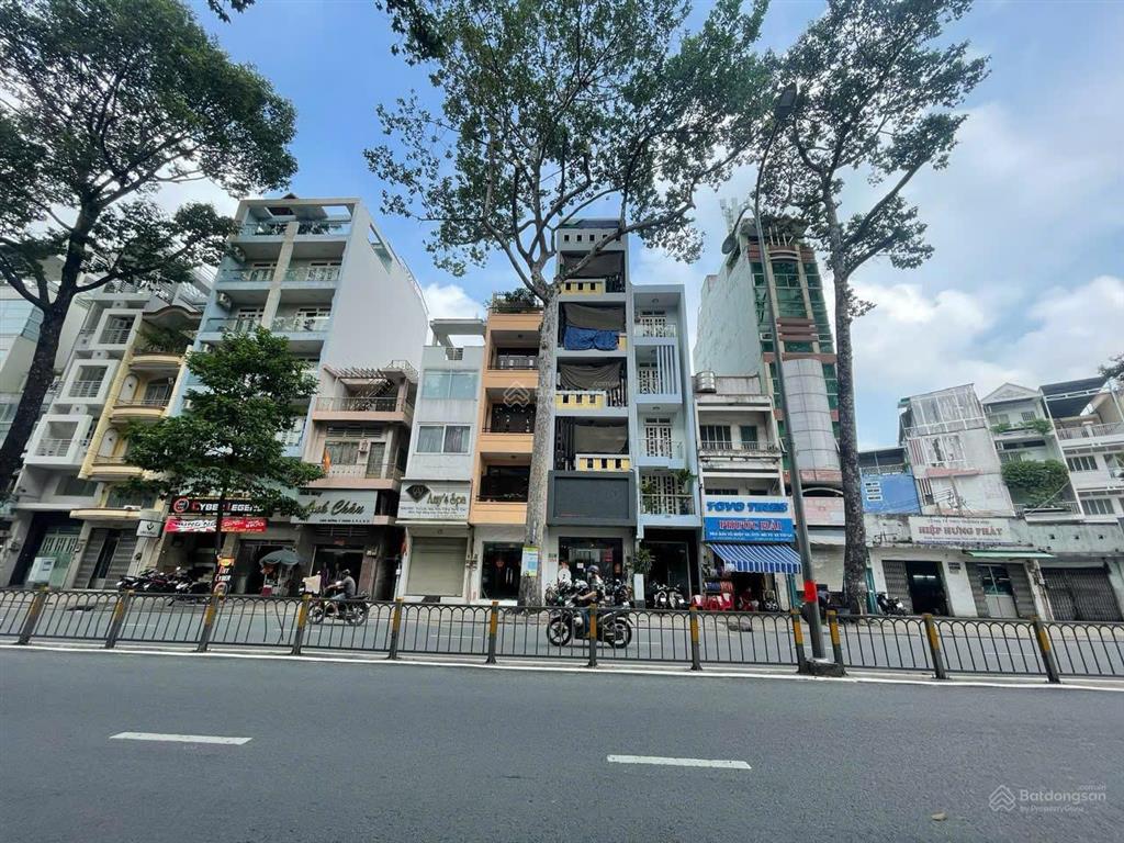 Bán gấp toà nhà đường 3/2  quận 10 dt 6m x 24m, hầm 7 tầng, nhà mới thang máy pccc  giá 55 tỷ