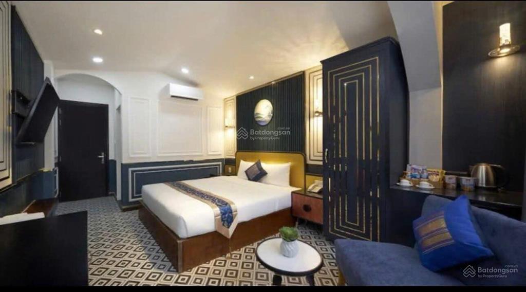35 tỷ  dòng tiền 300 triệu/tháng, bán gấp khách sạn đường lý tự trọng  p. bến thành, kc 5 tầng