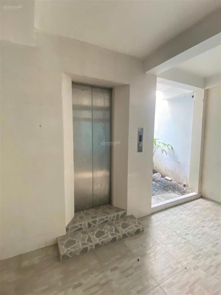 Bán gấp biệt thự khan hiếm đường nguyễn văn trỗi dt 14 x 25m kết cấu 4 tầng có thang máy, giá 68 tỷ