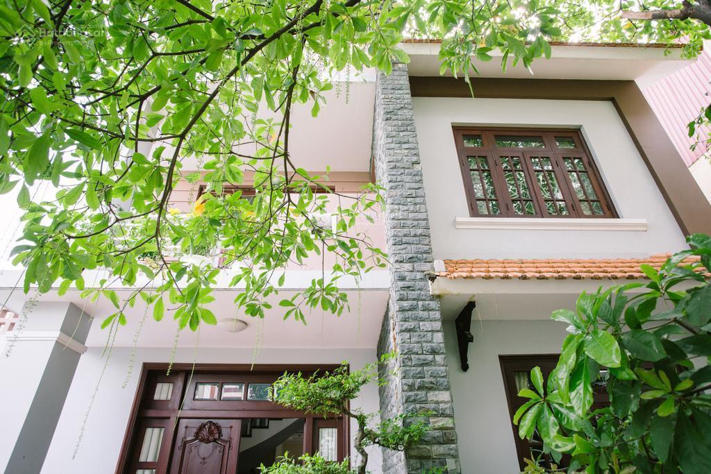 Bán gấp biệt thự khan hiếm đường lê văn sỹ  quận 3 dt 13,2 x 25m, giá bán 227 triệu/m2