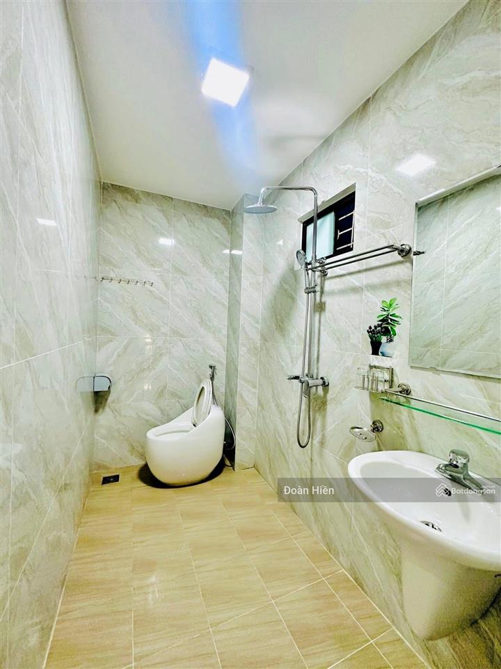 Tin chuẩn! nhà ngọc khánh, ngõ thông, gần ô tô, ba gác chạy, dân xây kcbt, tặng kèm nt, 50m*5t, 4pn