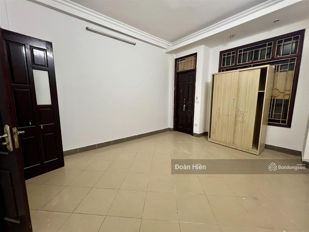Hiếm! phân lô p vĩnh phúc, ô tô vào nhà, mặt tiền 4m, khu cán bộ pháo binh, đường nhựa 5m, 29/32m2