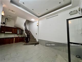 Hiếm! phân lô p vĩnh phúc, ô tô vào nhà, mặt tiền 4m, khu cán bộ pháo binh, đường nhựa 5m, 29/32m2