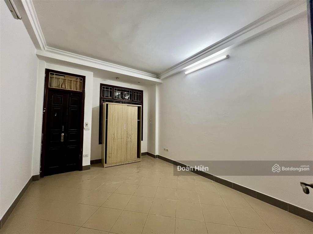Hiếm! phân lô p vĩnh phúc, ô tô vào nhà, mặt tiền 4m, khu cán bộ pháo binh, đường nhựa 5m, 29/32m2