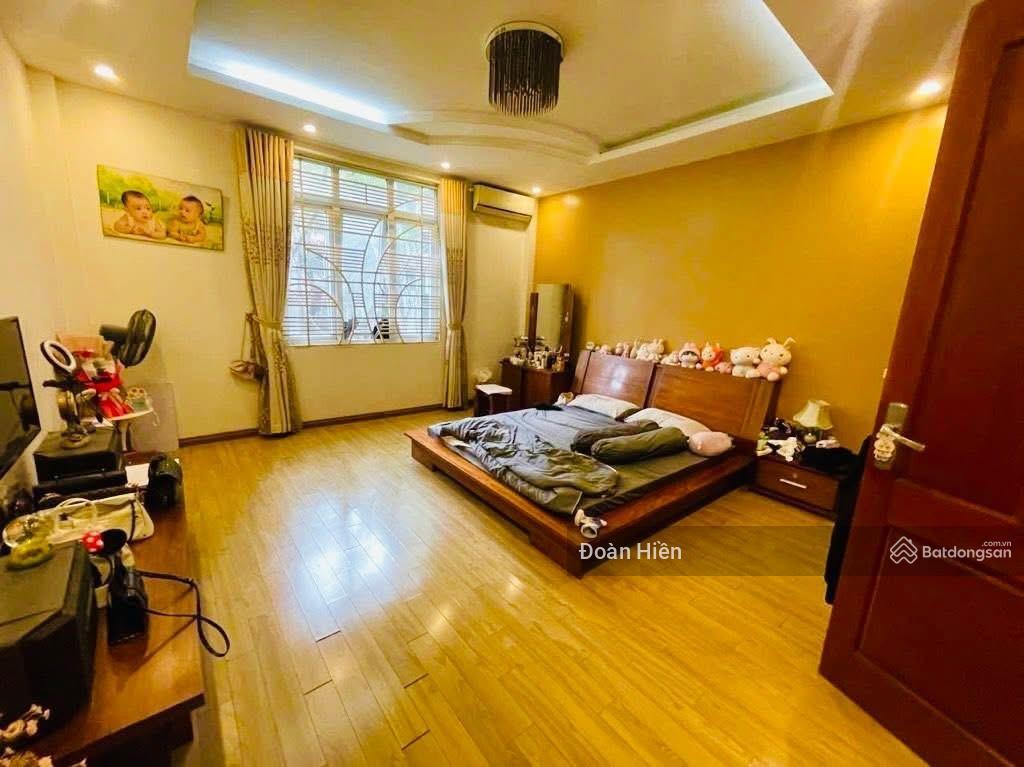 Xem là chốt! nhà kim mã, dân xây chắc chắn, 43m*4t, gần phố, ngõ thông, thoáng, ở ngay