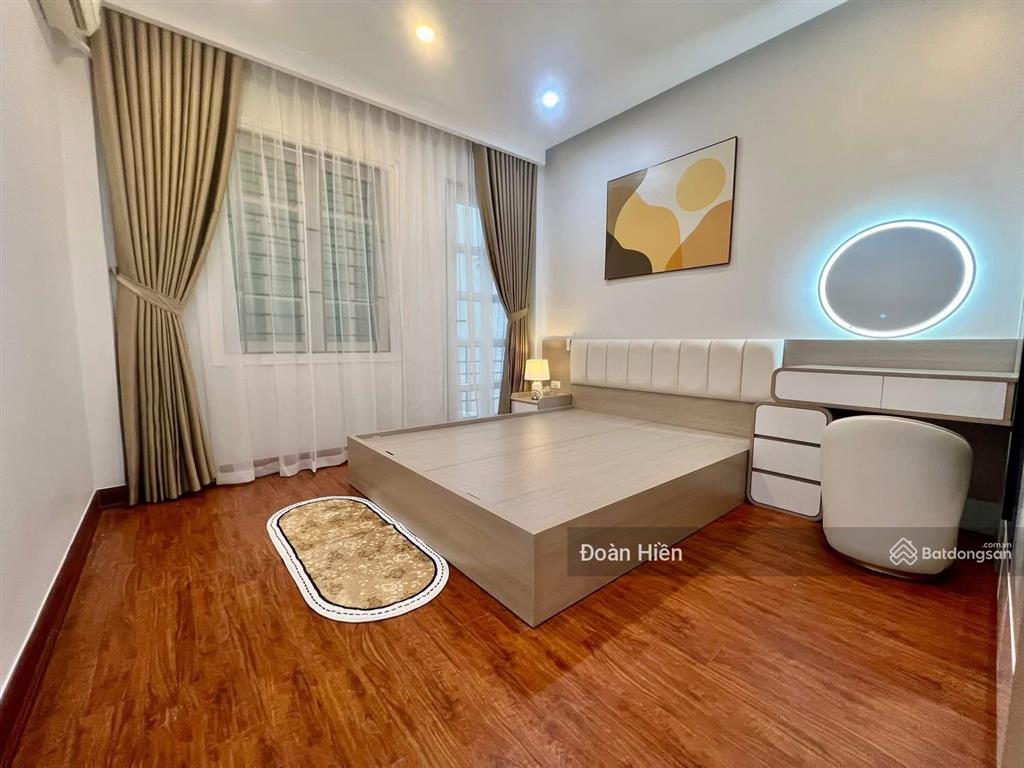 Chính chủ bán nhà phố cầu giấy! dân xây chắc chắn, 46m*5t, gần ô tô, ngõ thông, thoáng