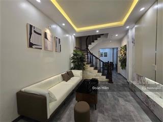 Chính chủ bán gấp nhà phố yên hoà, chủ xây kcbt, ngõ ba gác tránh, tặng nt, thoáng sáng, 38m*5t