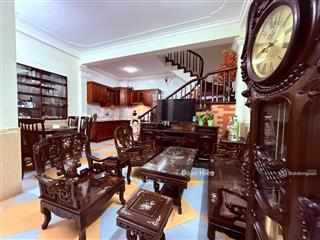 Tin chuẩn! nhà đẹp ngọc khánh, mặt ngõ thông, trước nhà 3m, cách phố 10m, chủ tặng nội thất, 40m*5t