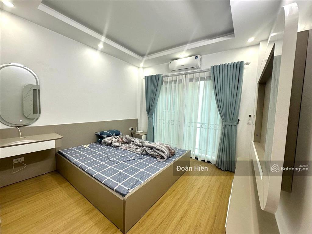 Chủ f0 cần sang tên nhà mới đội cấn, 6 tầng thang máy êm ru, 2 thoáng, ngõ 3 ba gác, full nt ở ngay